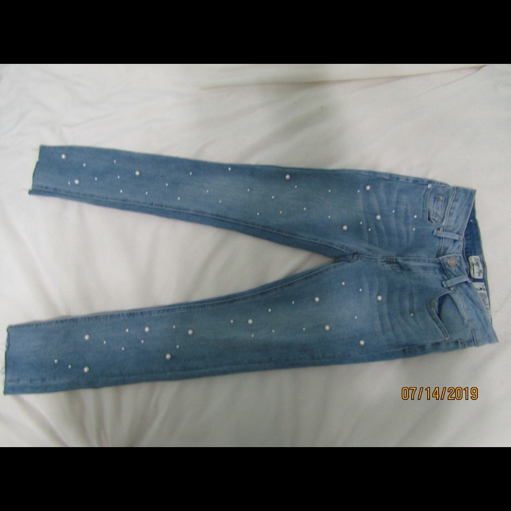Pearl jeans